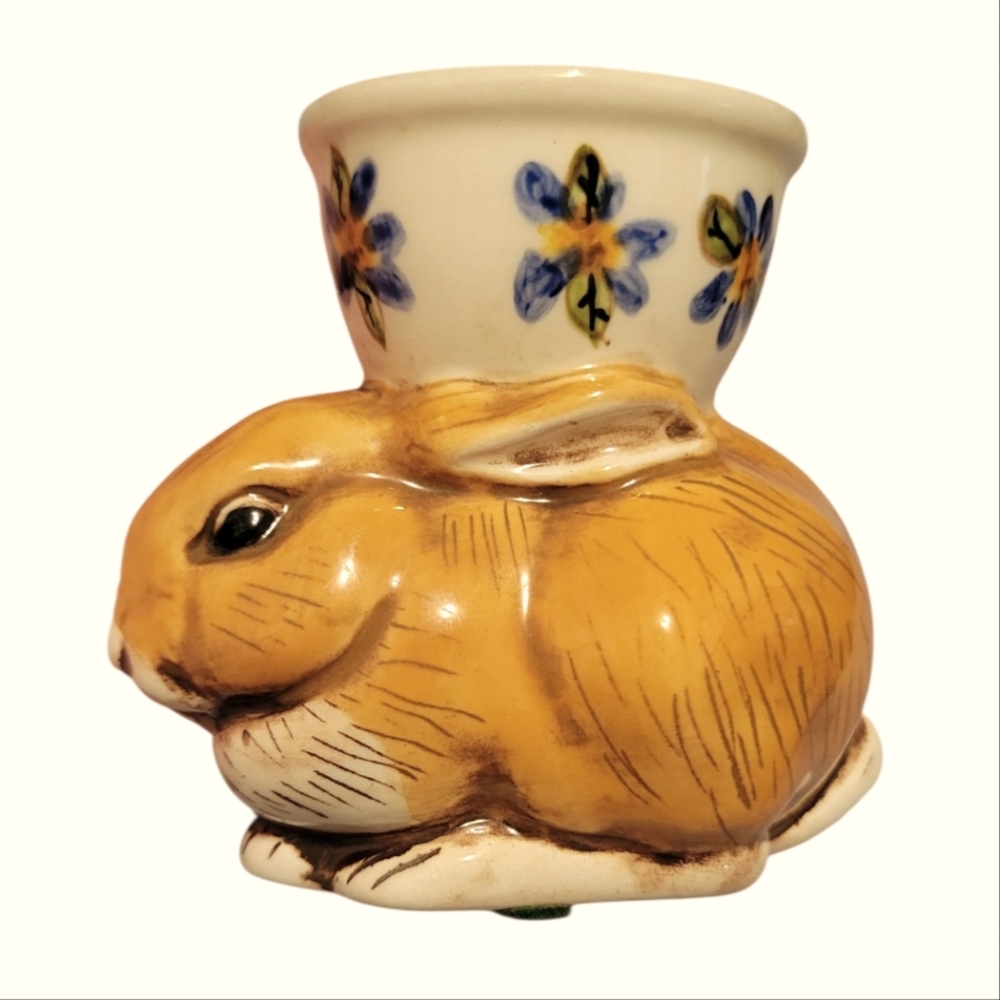 VINTAGE RABBIT EGG CUP - Picture 1 of 7